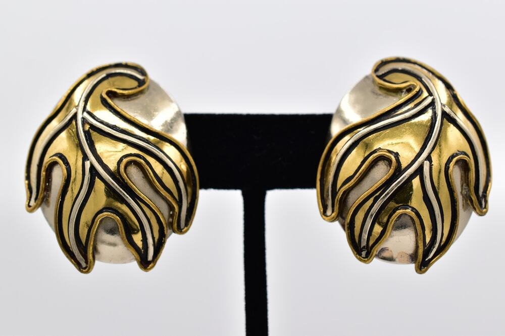 Luisa Conti Vintage Clip On Leaf Earrings Gold Sculptural Modern Statement BinAI